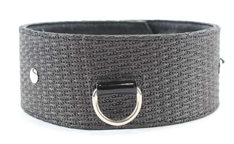 Ошейник с тиснением