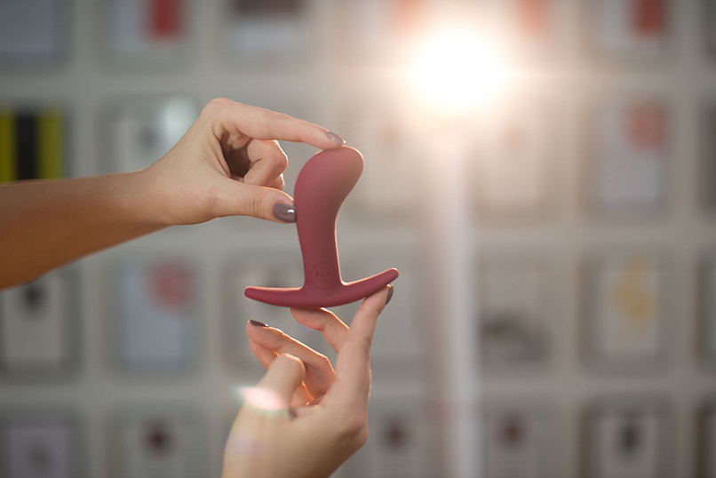 Анальная пробка BOOTIE medium из силикона, бордовая