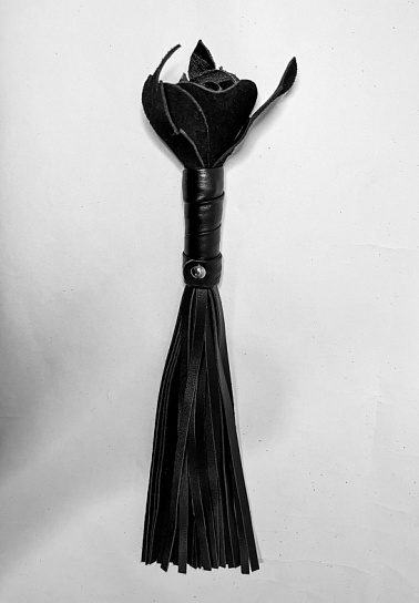 Плеть BDSM-Арсенал Черная Роза с хвостами из кожи