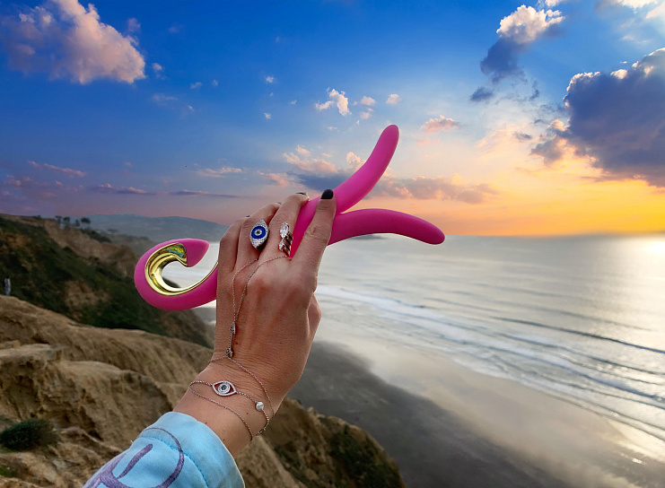 Многофункциональный вибромассажер Gvibe 3