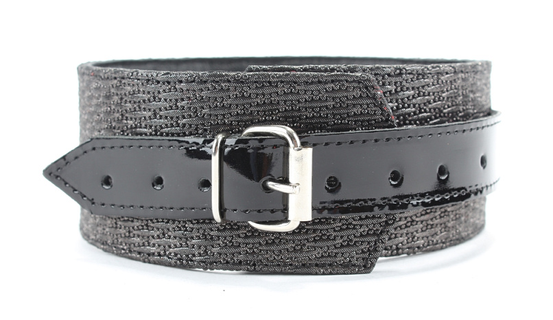 Ошейник с тиснением