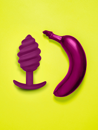 Витая анальная пробка Gvibe Gplug Twist, цвет малиновый