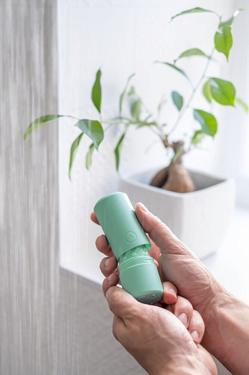 Мастурбатор карманный в пластиковом корпусе ARCwave Ghost, мятный