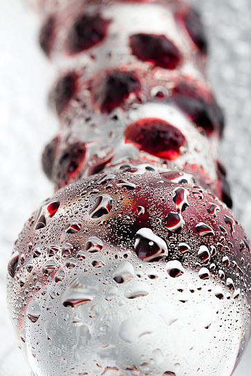 Фаллоимитатор из стекла с красными элементами рельефа, 19 см