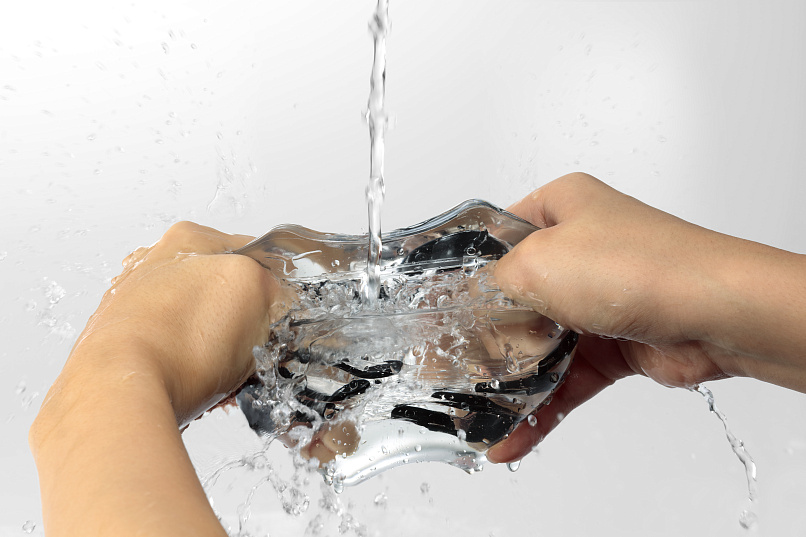 Мастурбатор с узким рукавом Tenga Crysta Block