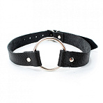 Кляп с металлическим кольцом BDSM Арсенал, кожа, черный