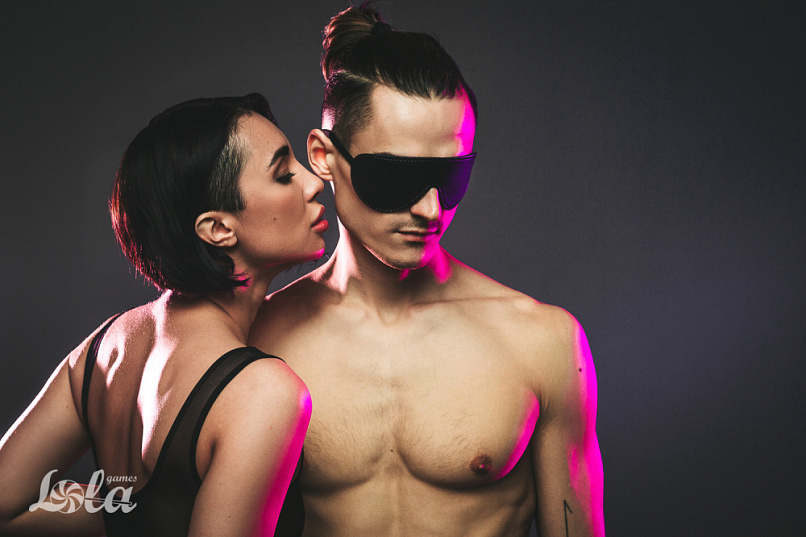Закрытая маска PARTY HARD SHY, черная