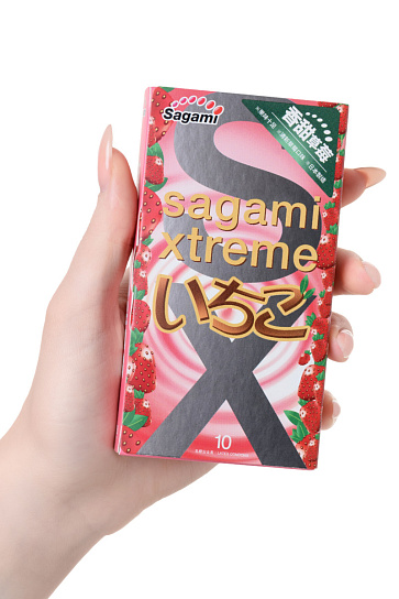 Ароматизированные латексные презервативы Sagami Xtreme Strawberry №10