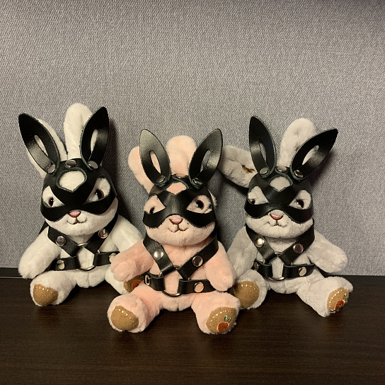 Подарочный бдсм-зайчик BDSM-Арсенал в маске розовый, мини-размер