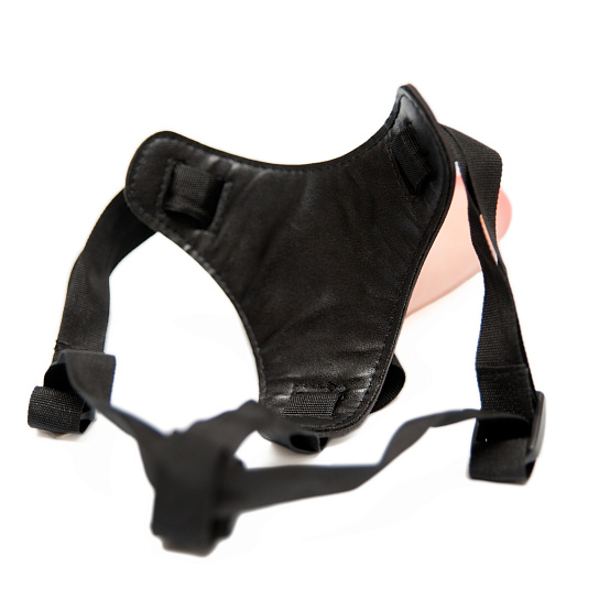 Страпон на трусиках реалистичный 16,5 см