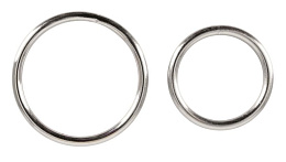 Черные трусики-стринги с двумя металлическими сменными кольцами