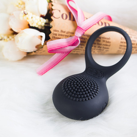 Кольцо на пенис со стимулятором клитора Svakom Tyler, черное