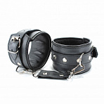 Наручники из гладкой кожи