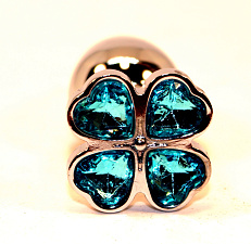 Пробка анальная металл с голубыми камешками-сердечками - клевер