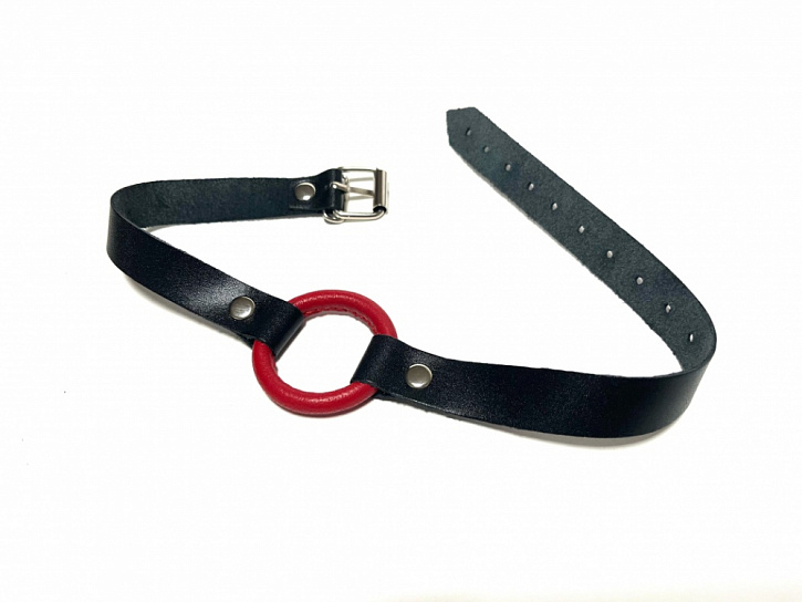 Кожаный кляп-кольцо BDSM Арсенал, красный