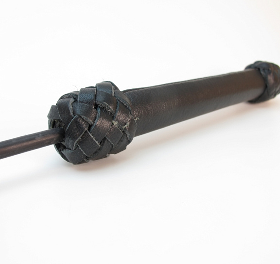 Черный стек с плетеной ручкой