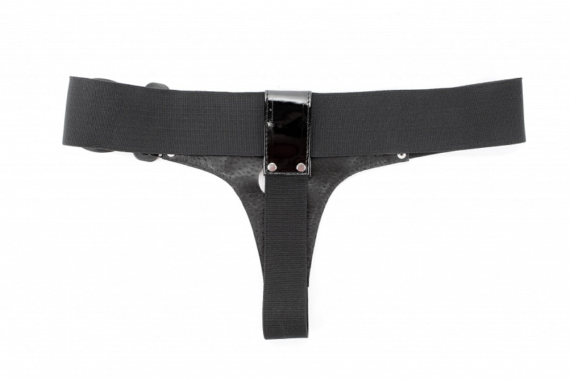 Трусы для страпона из лакового материала