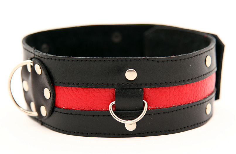 Черный кожаный ошейник