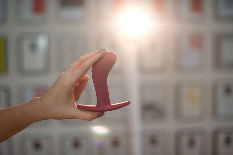 Силиконовая анальная пробка BOOTIE large, бордовая