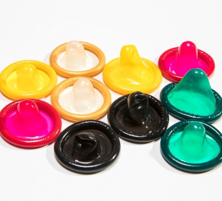 Презервативы с дополнительными эффектами: тонкости выбора